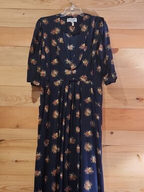 Vintage R.J. Stevens By Carol Escritor Navy Floral V-Neck Midi Dress